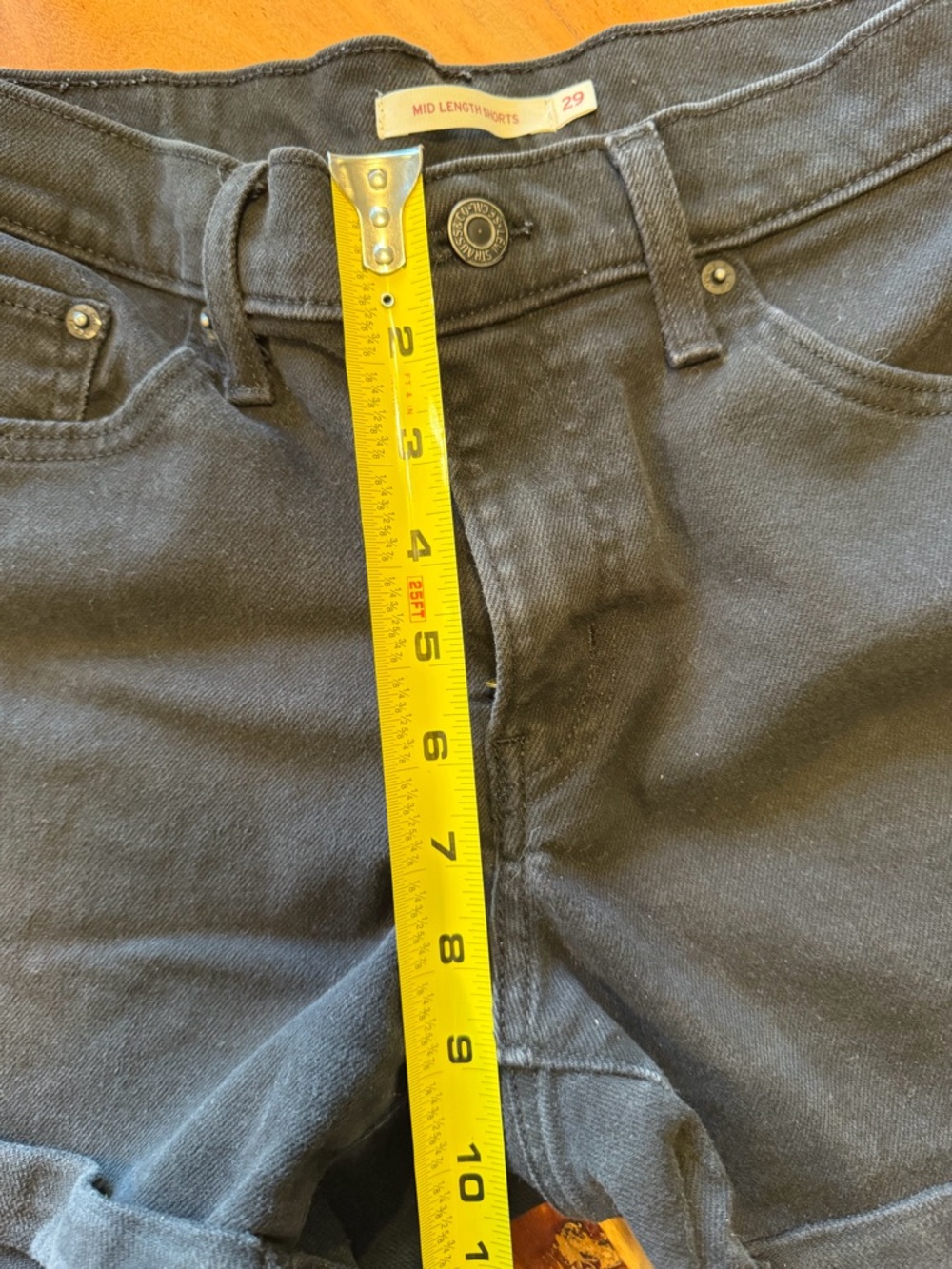 Levi’s Classic 2010s Black Mid Length Denim Shorts Size 29 (VGUC) - Picture 8 of 9